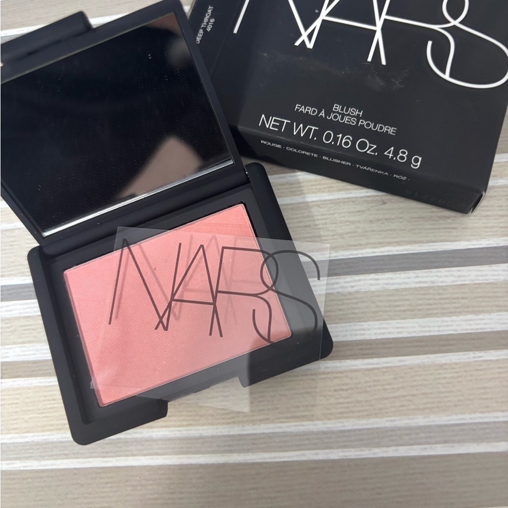 NARS Powder Blush - Picture 2 of 7